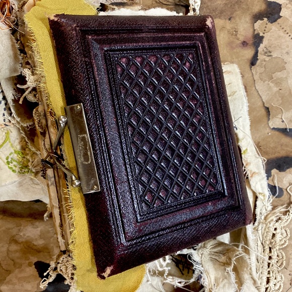 Antique Gothic Grunge junk journal - Picture 12 of 13